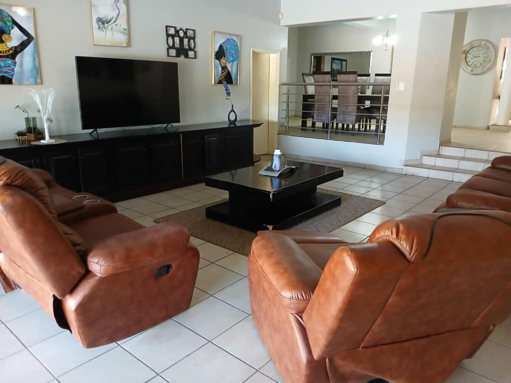 Lobamba The Haven Guesthouse Ezulwini מראה חיצוני תמונה